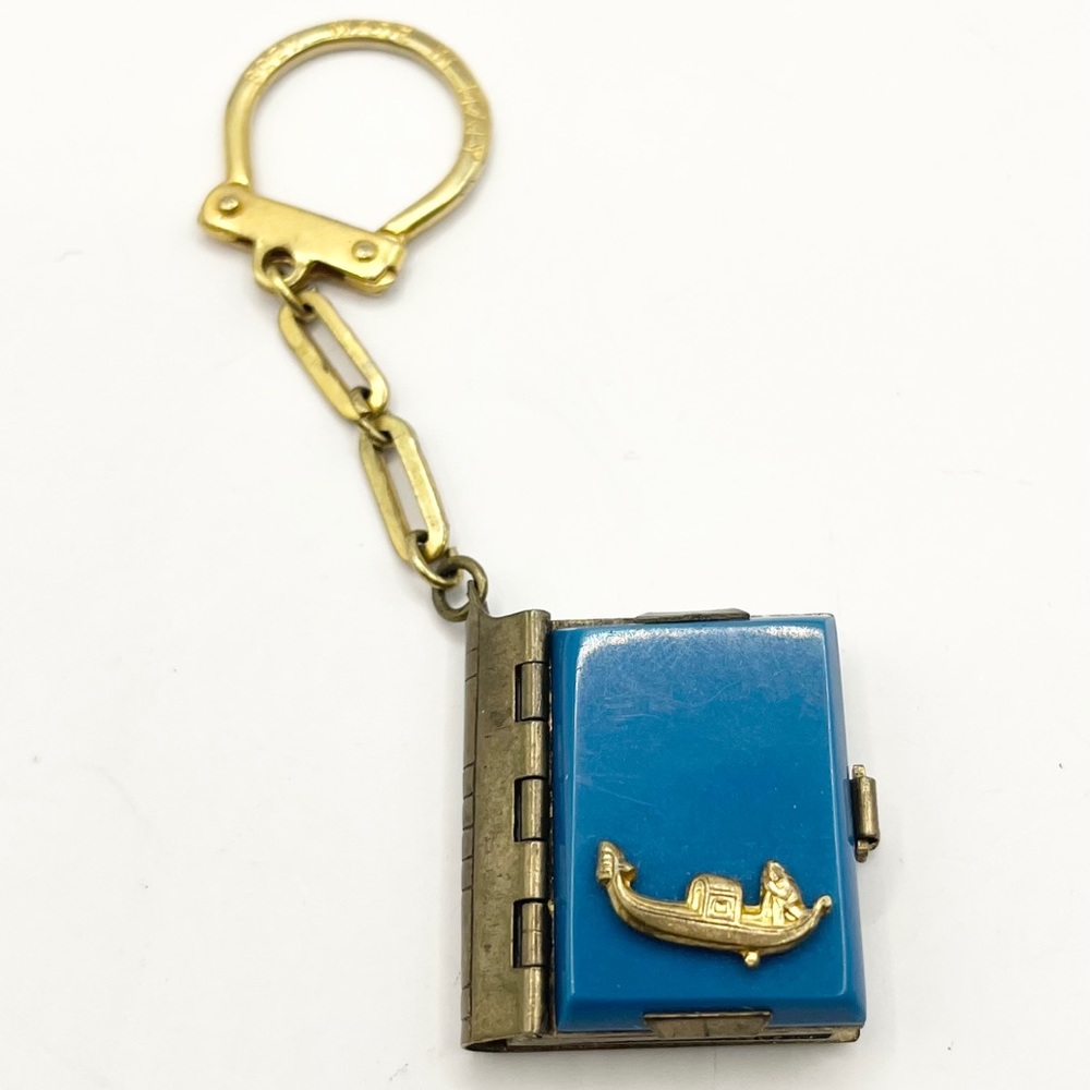 Vintage Made In Italy Souvenir Photobook Keychain